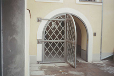 zweiflügeliges Hoftor